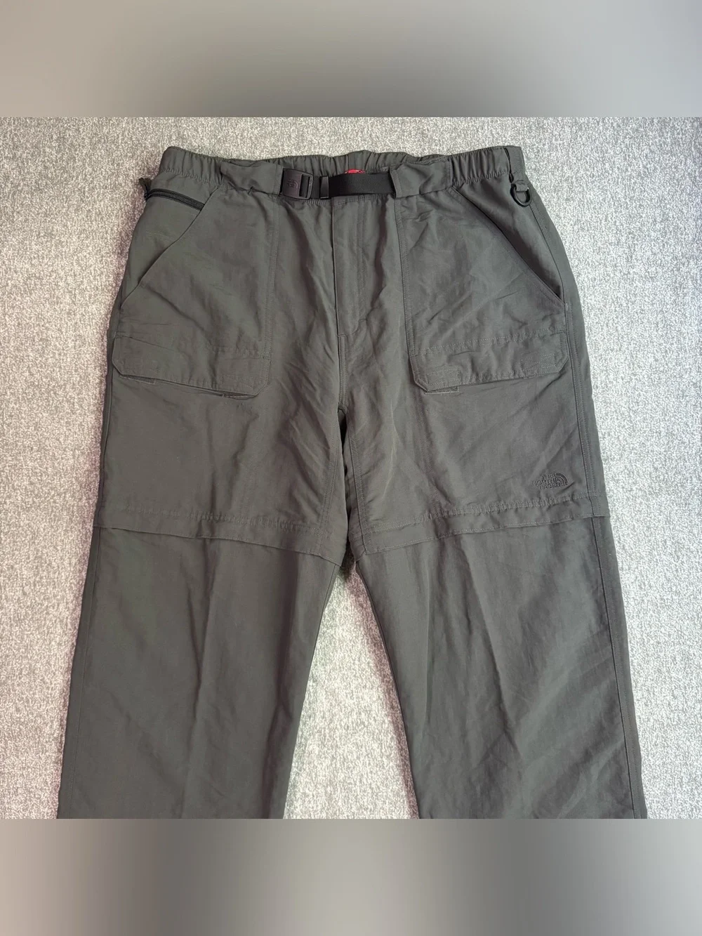 North Face Paramount Peak Convertible Cargo Pants/Shorts Mens XL Dark Grey A146